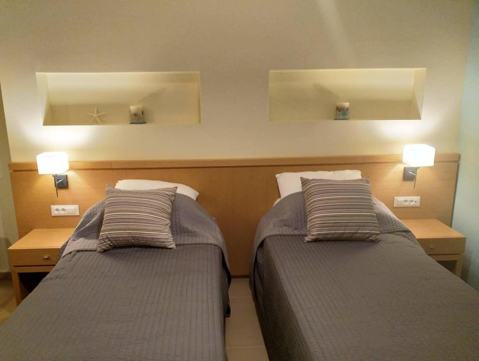 Hotel Estia Фінікунда Екстер'єр фото