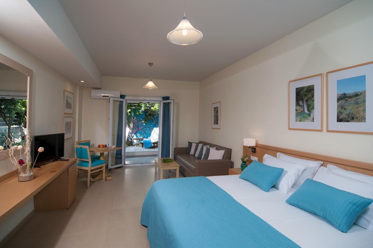 Hotel Estia Фінікунда Екстер'єр фото